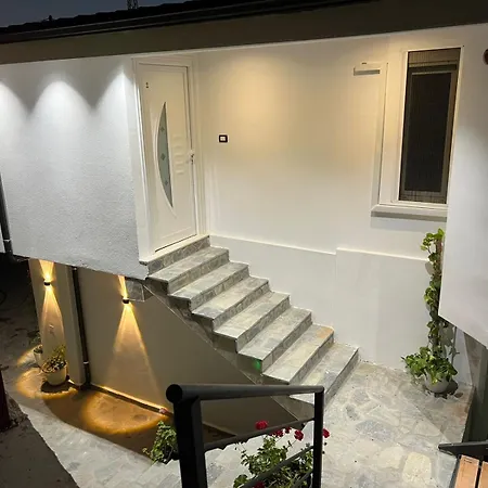 Rent Albano Hotel
