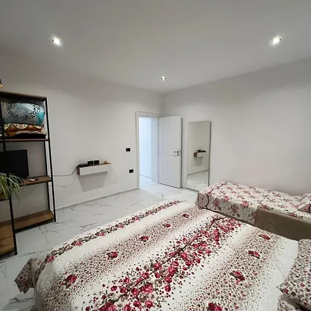 Rent Albano Vlorë