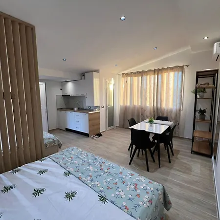 Rent Albano * Vlorë